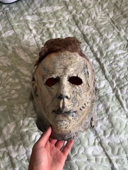 Michael Myers Halloween Ends Mask Replica