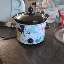 Mickey Mouse Mini Crock Pot