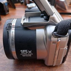 Olympus SP-600UZ Camera