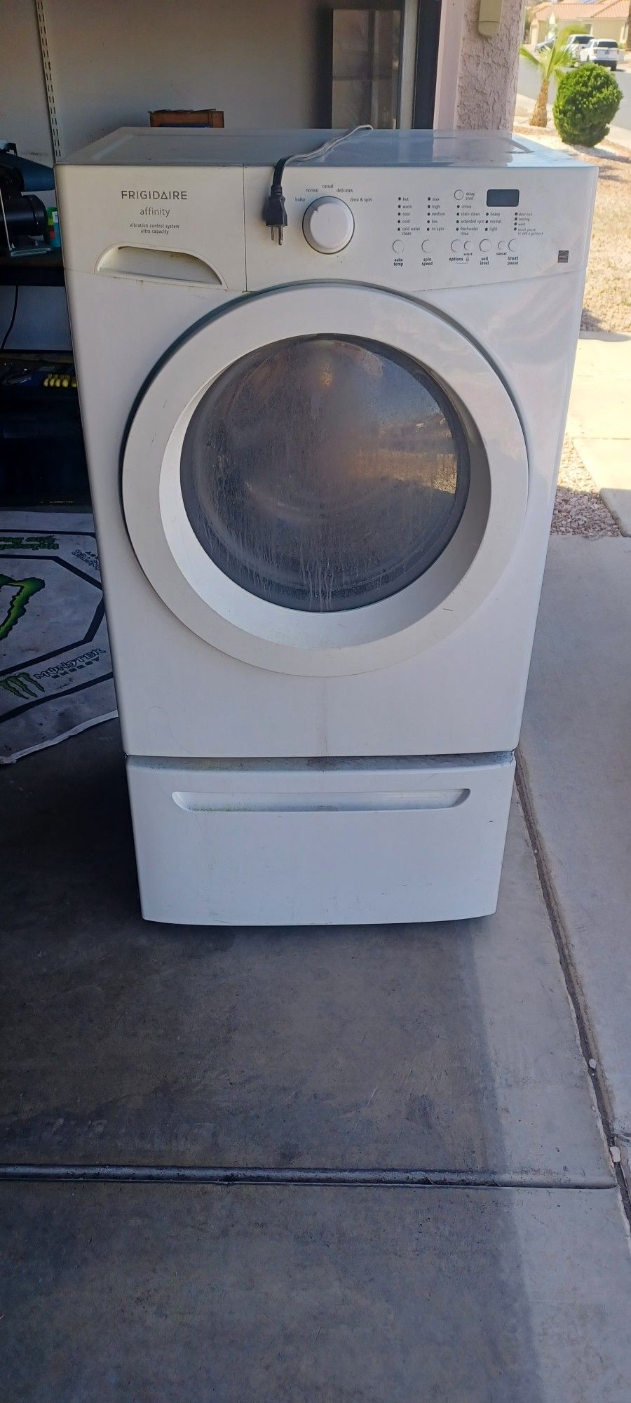Frigidaire Washer And Dryer for Sale in Las Vegas, NV OfferUp