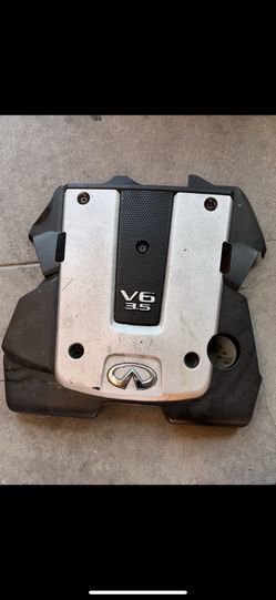 Infiniti G35 Engine Cover