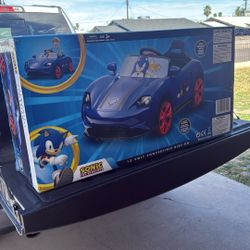 Sonic The Hedgehog Turbo Convertible Ride On Brand New Never Open