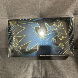 Charizard EX Ultra Premium Collection 