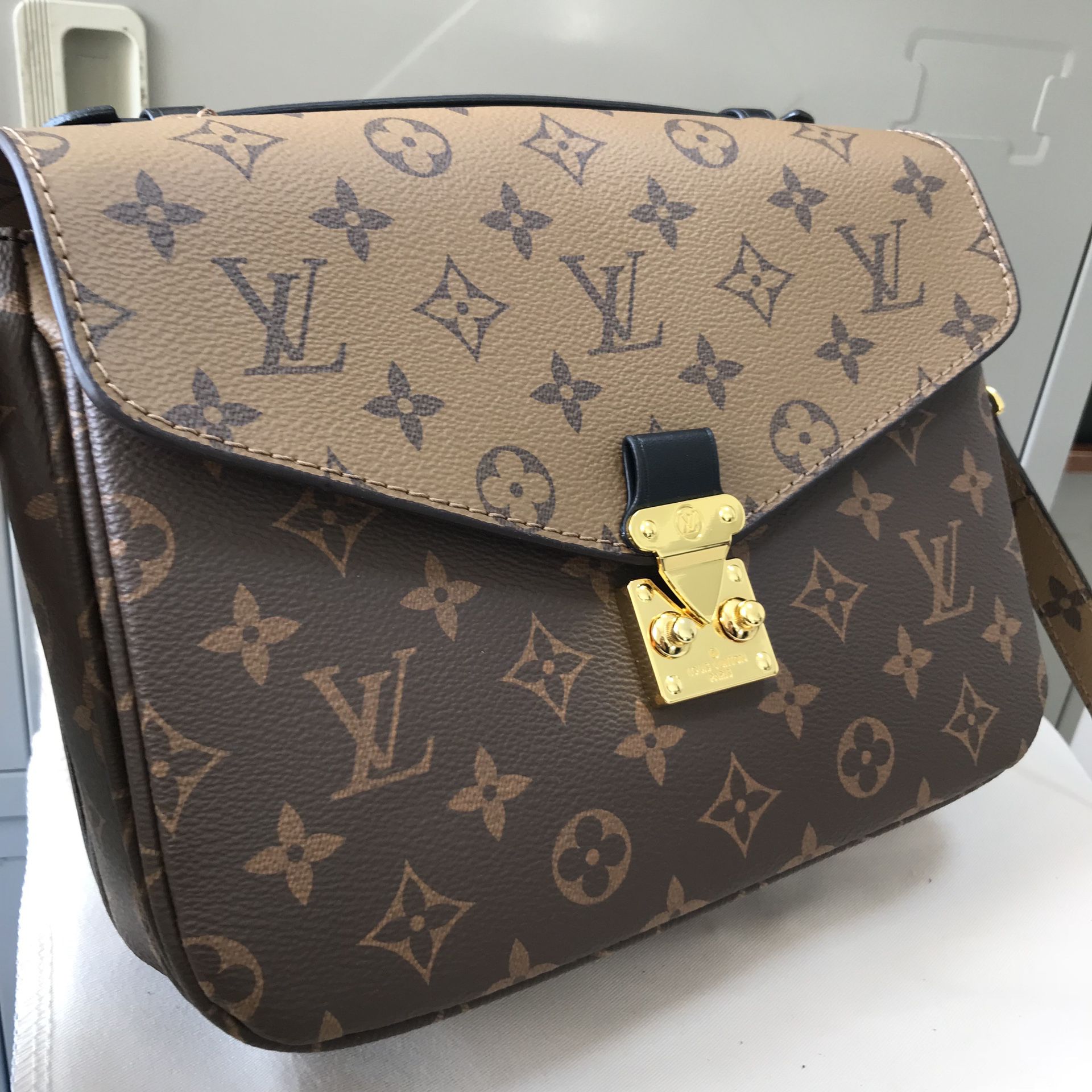 Louis Vuitton Outdoor Messenger for Sale in Horsham, PA - OfferUp