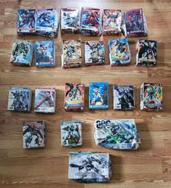 Vintage  Gundam Model Kit Lot 22 figures from 1990s 2000s W/ Boxes and Manuals