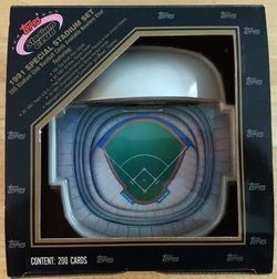 1991 Topps Stadium Club Charter Member Box Set (Ryan Medallion, Key Chain, 50 card set)