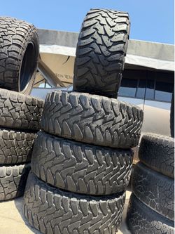 Vendo llantas usadas LT 35/12,50/R20 marca TOYO M/T