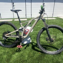 Specialized 2019 Medium Stumpjumper ST Alloy 29 ($2,000+ New)