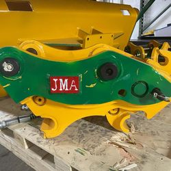 Mini Excavator Caterpillar CAT-307/308 Manual Quick Coupler. Pim: 50 mm. It Ft Machine 7-8 tons.