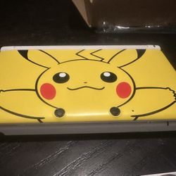 Nintendo 3DSXL Pikachu Special Edition - Complete In Box