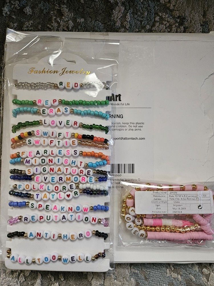 Taylor Swift Friendship Braclets