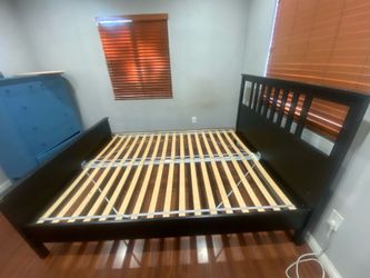 Queen size bed