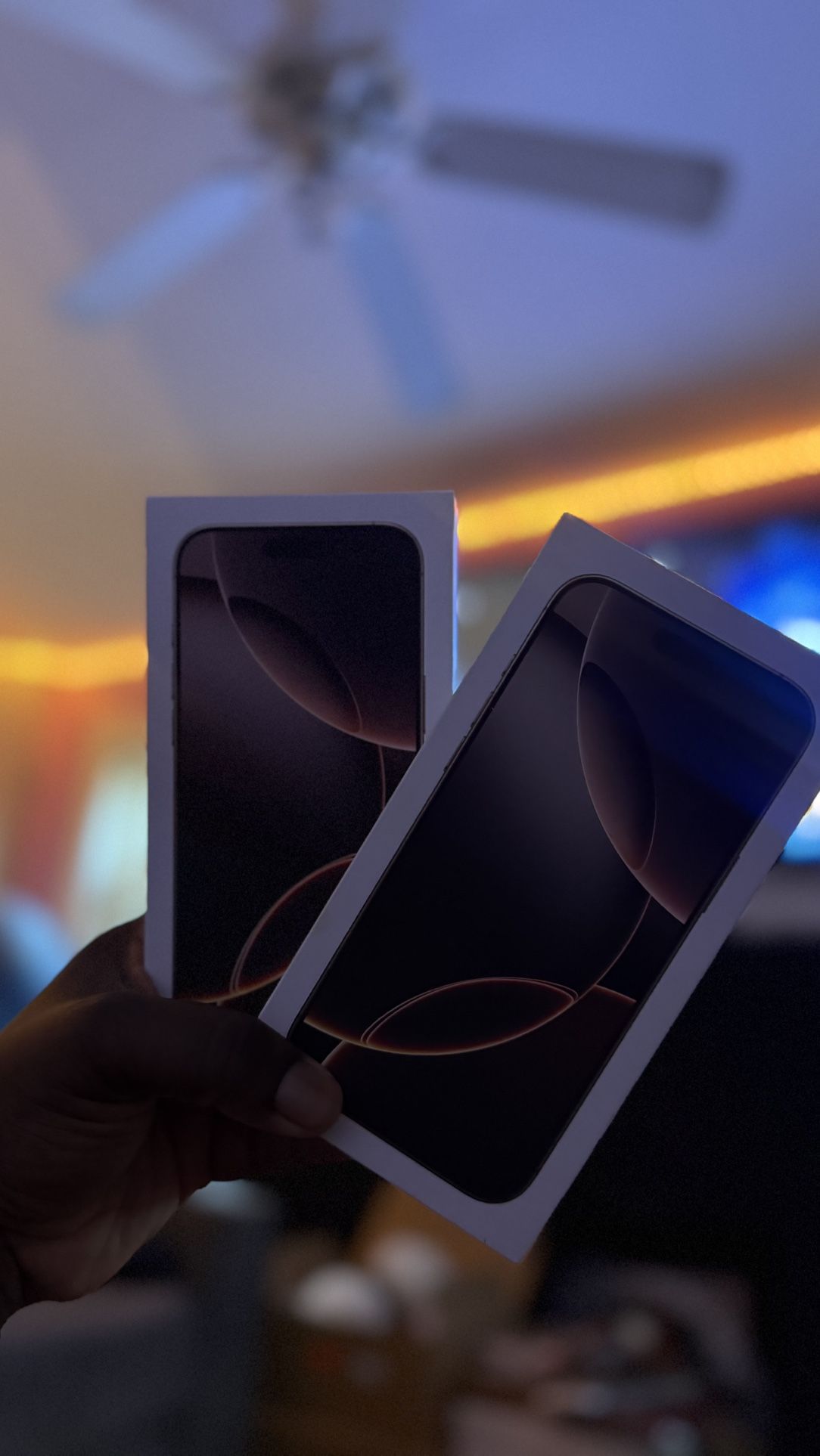 Two iPhone 16 Pro Max 