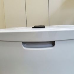 27 Samsung Washer & Dryer Pedestal: WE357A0W/XAA