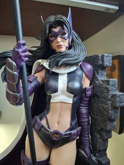 Prime 1 Studio Huntress – Batman: Hush – Fabric Cape Edition – #048/500