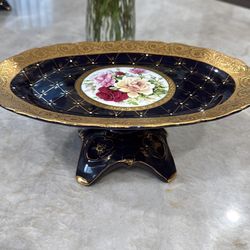 Decor . Serving plate blue and gold porcelain