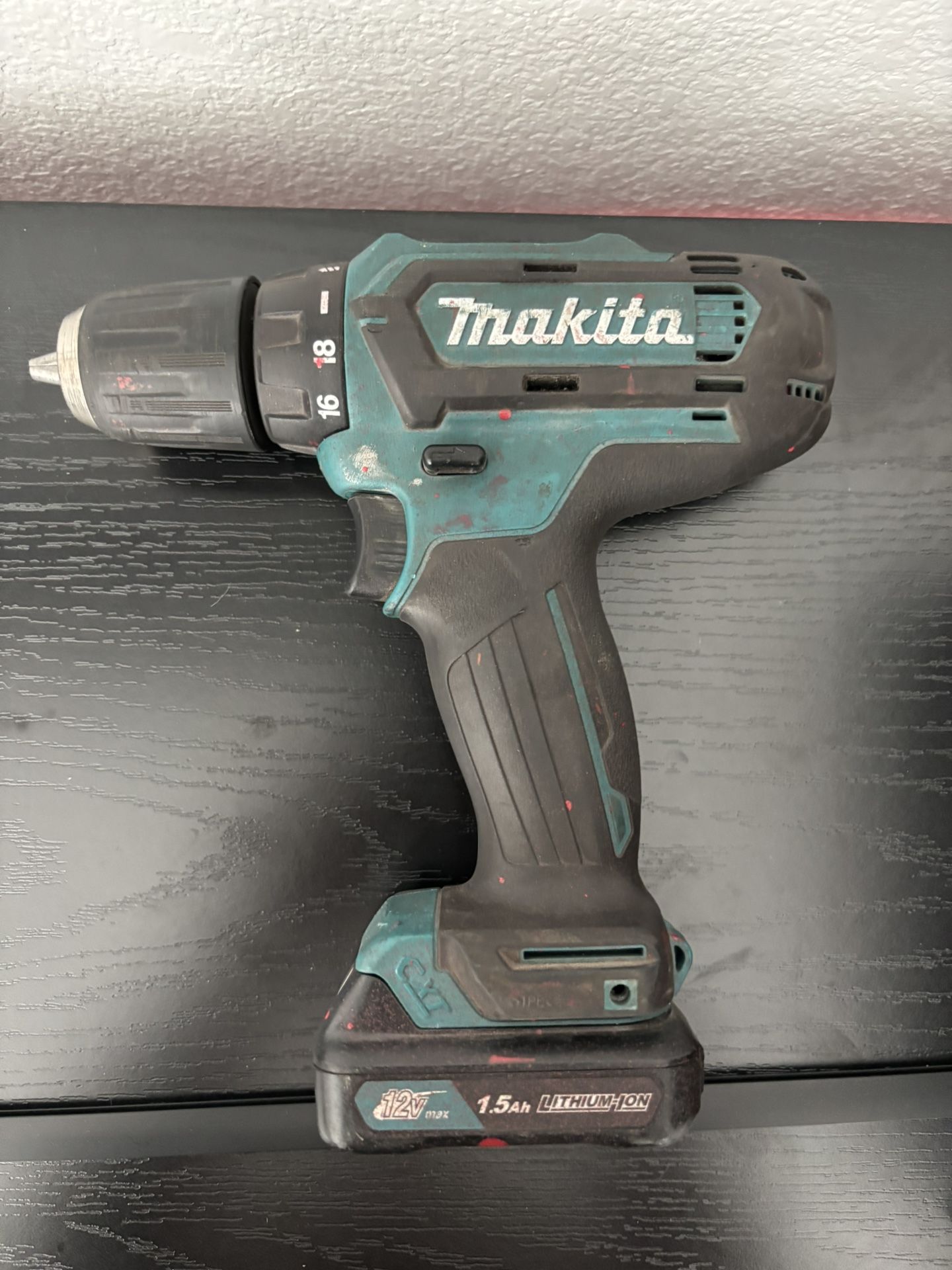 Makita DF333DZJ Drill Driver 10.8v/12v CXT 30 NM Clutch