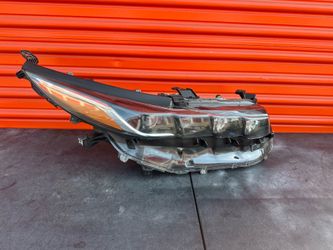2017 2018 2019 2020 2021 2022 TOYOTA PRIUS PRIME RIGHT SIDE HEADLIGHT LED OEM