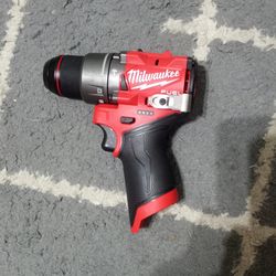 Milwaukee M12 FUEL hammer Drill 1/2