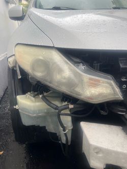Headlights- Nissan Murano