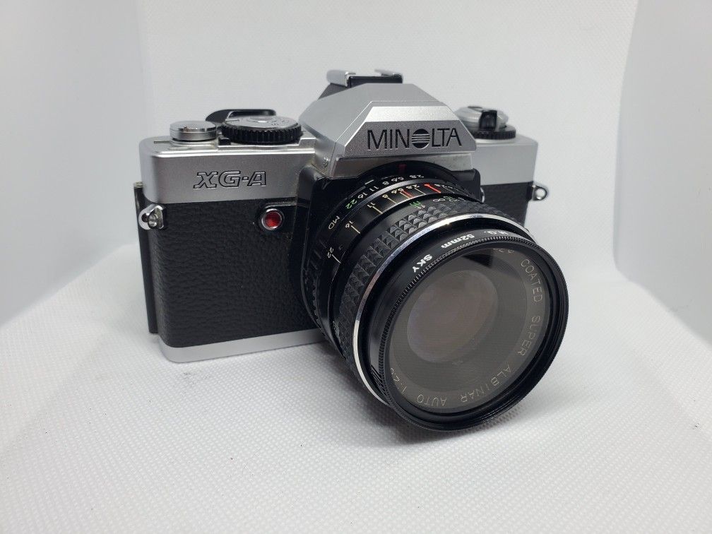1980s Minolta XG-A 35mm film camera w/ 28mm 1:2.8 lens