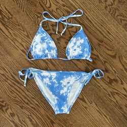 NWT Size Medium Vineyard Vines Two-Piece Tie Dye Bikini Swimsuit