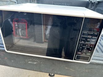Like New Microwave