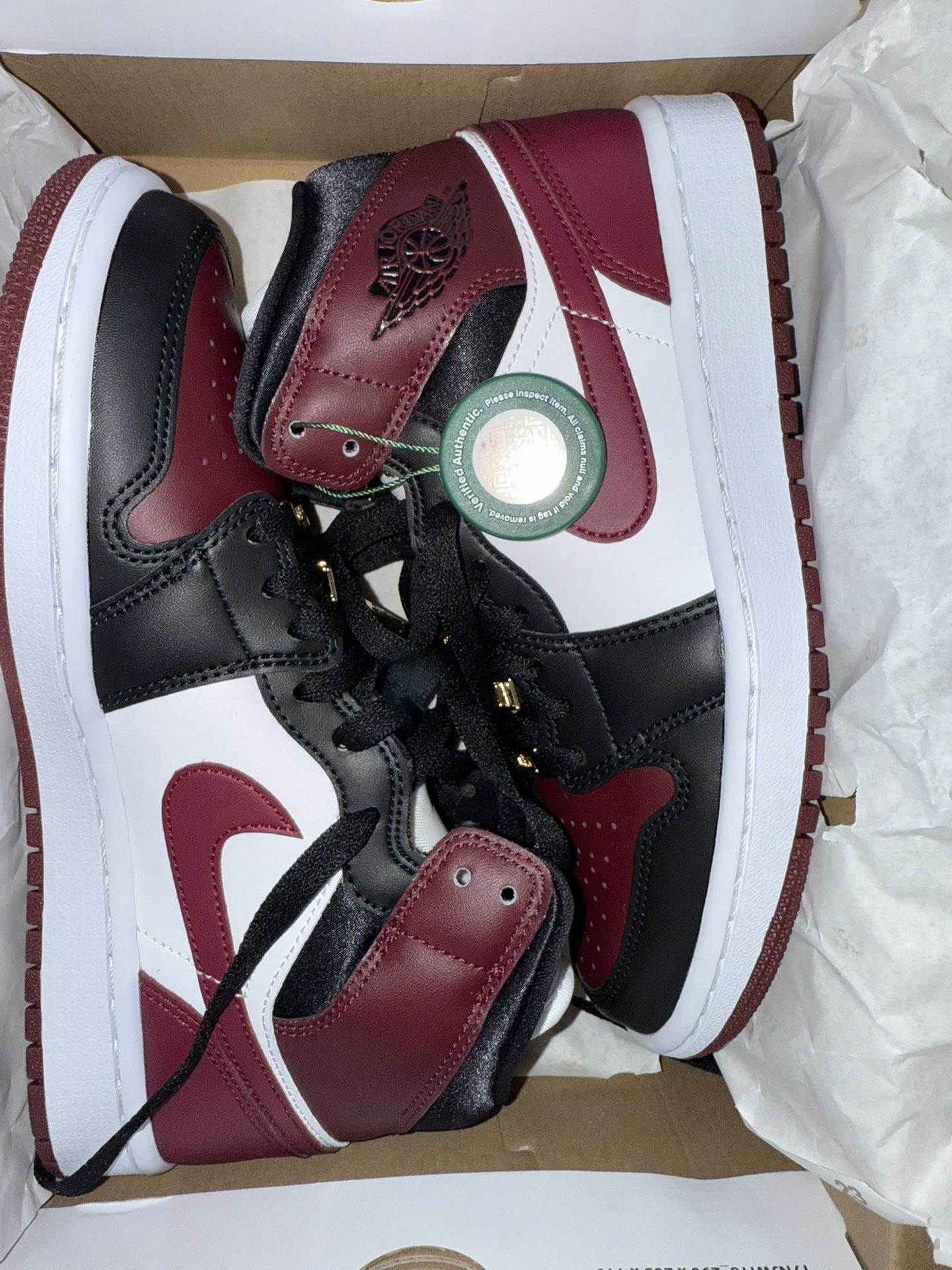 Jordan Mid SE Black Dark Beetroot Womens CZ4385 016 size