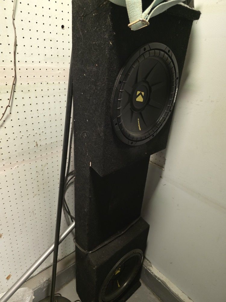 Speaker box, kicker speaker