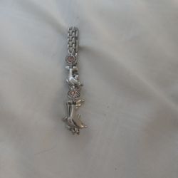 Beautiful dolphin chain.