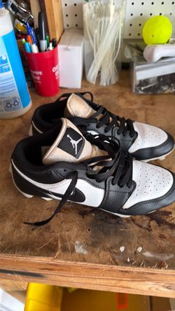 Air Jordan 1 Low FootballCleats