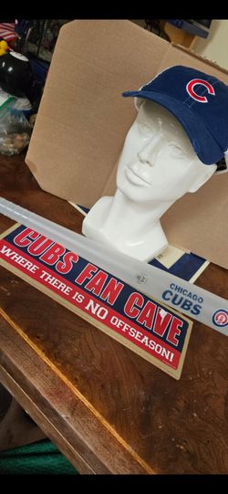 MLB, CHICAGO CUBS: ADJ MESH CAP, MAN CAVE SIGN, PLASTIC CUBS BAT MUG (holds 24 oz) FIRM.