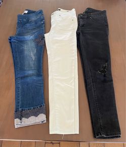 Assorted women jeans