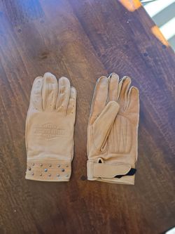 Harley-Davidson leather gloves / medium size.