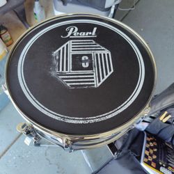 Pearl Snare Drum Kit with Keyboard 