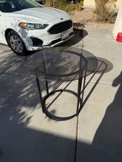 Round Glass Top Side Table Black Metal Frame