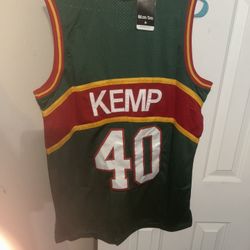 Shawn kemp size L jersey
