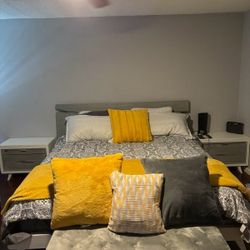 Dana Point White 7 pc King Bedroom Set