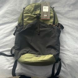 NEW Mountain Hardware Field Day 28L Backpack