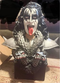 $240 Vintage 90's Gene Simmons KISS bust/statue!