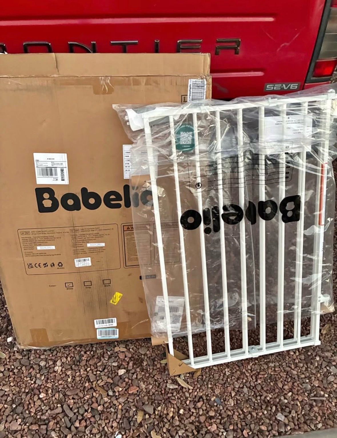 Tall Pet Gate / Safety Gate - Fits Openings 26” - 43”