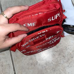 Supreme x Louis Vuitton Wallet Brand New for Sale in Queens, NY - OfferUp