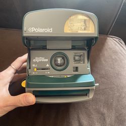 Polaroid OneStep Express Camera – Powers On – For Parts/Repair (Film Included)