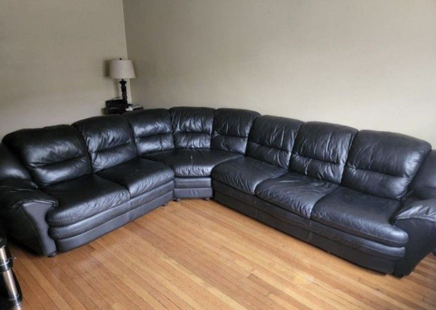L-Shaped Black Leather Couch 
