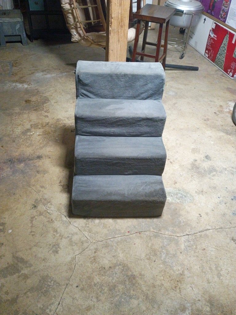 Zinus Pet Stairs - 4 Step X-Large Foam 24" Charcoal