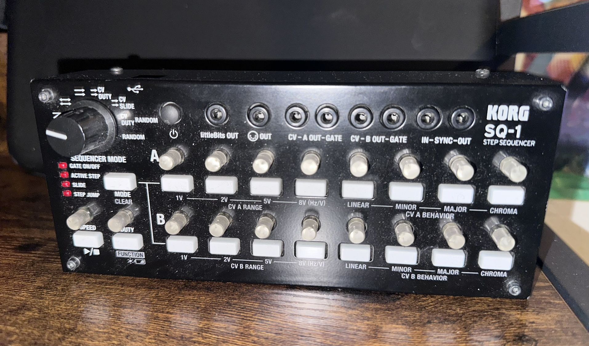 KORG sq-1 step sequencer