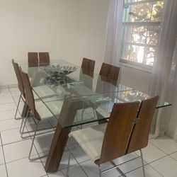 MODANI table + Leather Chairs 