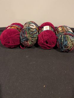 4 Skeins Lion Brand Lion Suede Yarn Fuchsia Waterlilies Bulky Polyester 11 oz