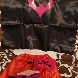 Cape Double Sided w/ Masks - Batman  / Wonder Woman 