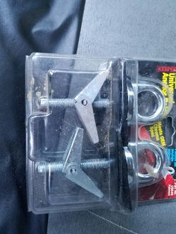 Pickup truck universal anchor points